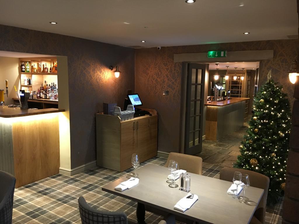 Wild Pheasant Hotel & Spa Llangollen Buitenkant foto