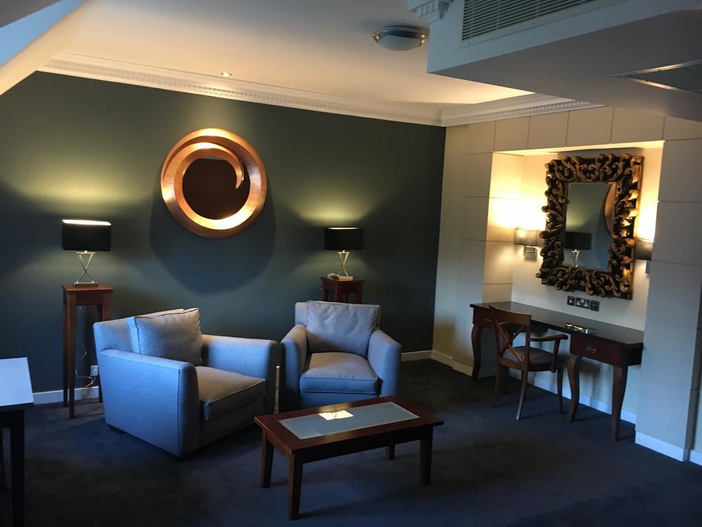Wild Pheasant Hotel & Spa Llangollen Buitenkant foto