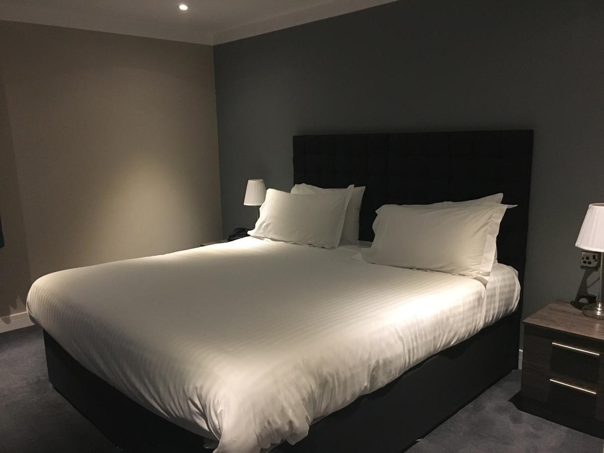 Wild Pheasant Hotel & Spa Llangollen Buitenkant foto