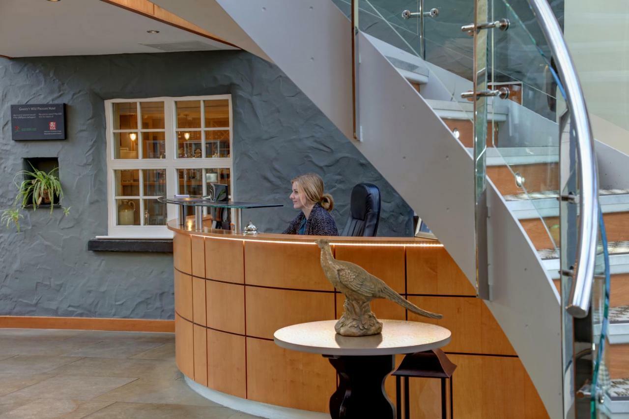 Wild Pheasant Hotel & Spa Llangollen Buitenkant foto
