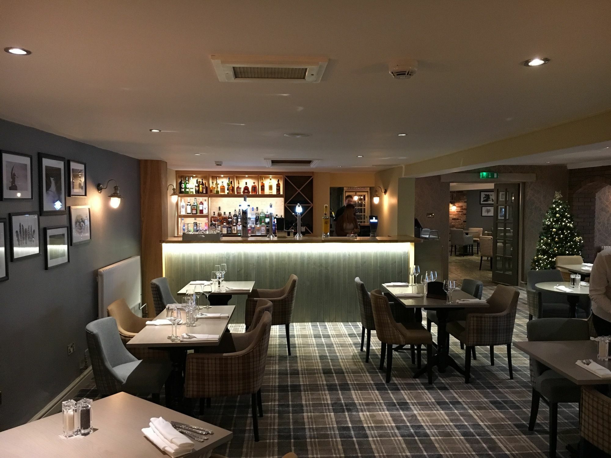 Wild Pheasant Hotel & Spa Llangollen Buitenkant foto