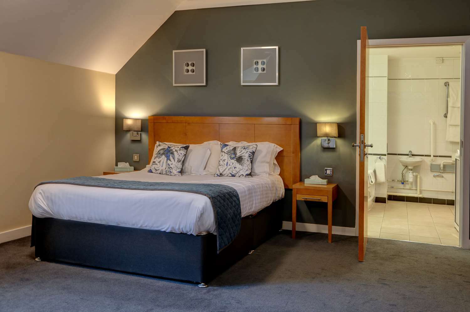 Wild Pheasant Hotel & Spa Llangollen Buitenkant foto