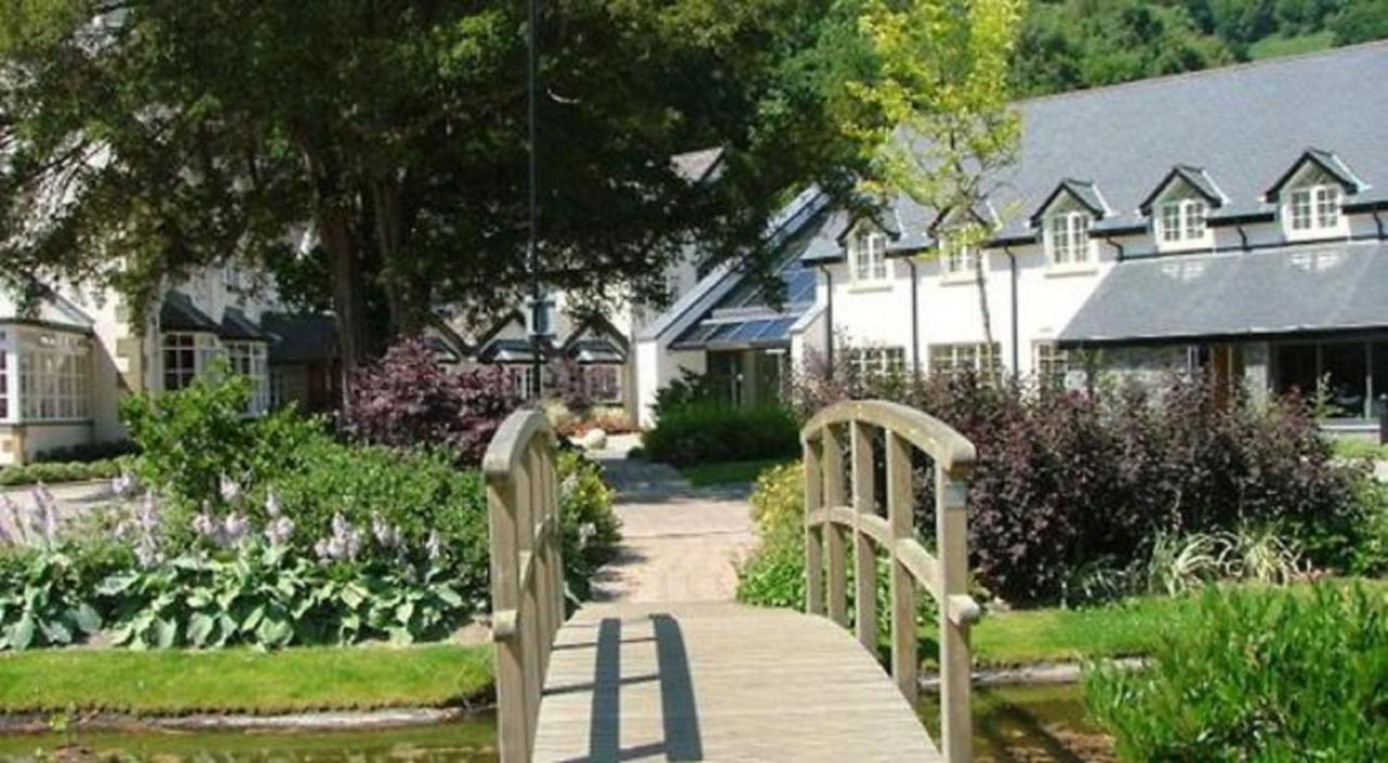 Wild Pheasant Hotel & Spa Llangollen Buitenkant foto